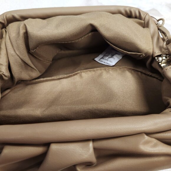 Badgley Mischka Wrapped Frame w/Chunky Chain Strap - Taupe - NWT - Picture 6 of 11